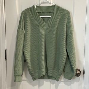 Commense Green V-Neck Sweater